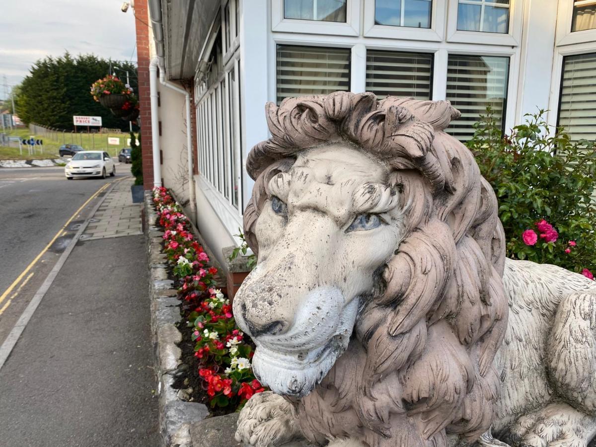 The Masons Arms Hotel 布里真德 外观 照片