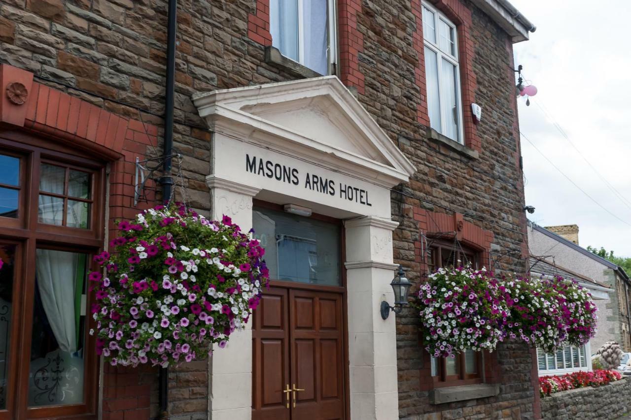 The Masons Arms Hotel 布里真德 外观 照片