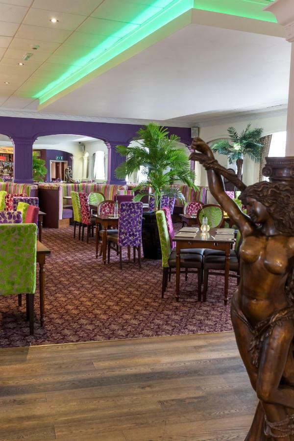 The Masons Arms Hotel 布里真德 外观 照片