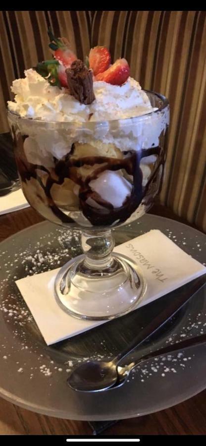 The Masons Arms Hotel 布里真德 外观 照片